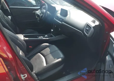 2018 Mazda Mazda3 Touring из США, поврежденный, VIN 3MZBN1V37JM172539